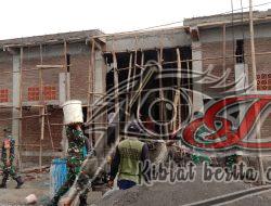 Danramil Didampingi Babinsa Bersama Warga Gotong Royong Bangun Masjid