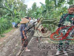 Ada Nenek Tua Bantu Satgas TMMD