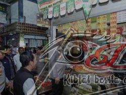 Kapolres Lamongan Bersama Dinas Perdagangan Sidak Pasar Sidoharjo, Pastikan Harga dan Stok Bahan Pokok Stabil Jelang Idul Fitri