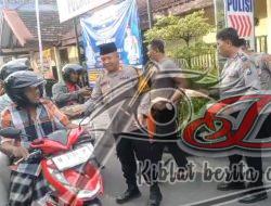 Polisi Berbagi Berkah Ramadhan, Ratusan Takjil Dibagikan di Depan Polsek Semampir