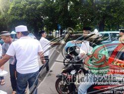 Kepedulian Polisi di Bulan Ramadhan, Satintelkam Polres Tanjung Perak Bagikan Takjil Untuk Warga Surabaya
