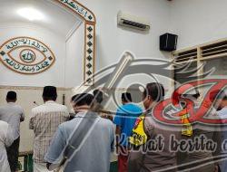 Makmurkan Masjid: Polsek kenjeran Laksanakan Sholat Subuh Berjamaah di Masjid Wali Songo Jl. Nambangan Surabaya
