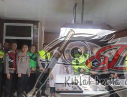 Hari Buruh 2025: Kapolres Blitar AKBP Arif Fazlurahman Sapa Pekerja dan Tinjau Situasi Lapangan