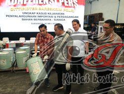 Bareskrim Polri Bongkar Perdagangan Ilegal Sianida di Surabaya dan Pasuruan, Omzet Capai Rp 59 Miliar