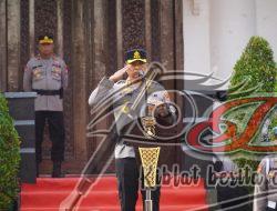 Kapolrestabes Surabaya Pimpin Upacara Kenaikan Pangkat 189 Personel: Momentum Peningkatan Tanggung Jawab dan Dedikasi