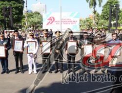 Kapolres Pelabuhan Tanjung Perak Ikuti Peringatan HUT Bhayangkara ke-79 di Balai Kota Surabaya