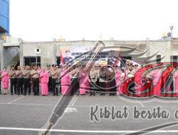 Kapolres Pelabuhan Tanjung Perak Pimpin Upacara Kenaikan Pangkat 47 Personil