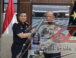 Kapolda Jatim dan Bea Cukai Perkuat Sinergi Awasi Peredaran Narkoba dan Rokok Ilegal