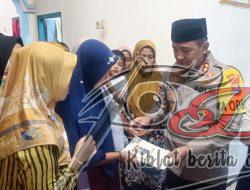 Kapolres Probolinggo Sambangi Rumah Duka Sampaikan Bela Sungkawa pada Keluarga Korban Penembakan di Papua