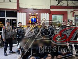 Delapan Pemuda Hendak Tawuran Bersenjata Tajam di Surabaya, Diamankan Polisi