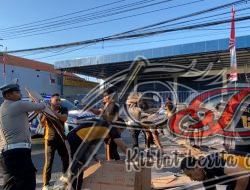 Satlantas Pasuruan Evakuasi Cepat Kecelakaan Pick-up di Bangil