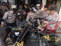 Menyemarakkan HUT ke-80 RI, Kapolres Pasuruan Pasang Umbul-Umbul, Bendera, dan Hias Kendaraan Dinas