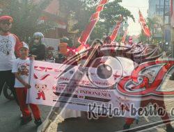 Ratusan Siswa SD Muhlas Ikuti Karnaval Merah Putih Keliling Kampung