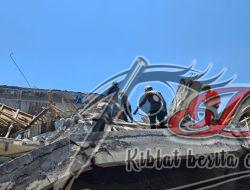 Pascabangunan Ponpes Ambruk, Tim SAR Brimob Polda Jatim Kembali Lanjutkan Pencarian Korban