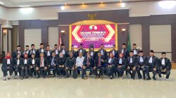 25 Calon Advokat Resmi Disumpah di Pengadilan Tinggi Surabaya, Didahului Sosialisasi e-Court dan Dihadiri Pimpinan AdvoKAI Pusat dan Jawa Timur