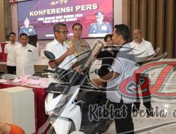 Operasi Sikat Semeru 2025 Ungkap Ribuan Kasus, Polda Jatim Kembalikan Motor kepada Korban Curanmor