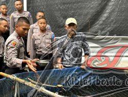 Siswa Diktukba SPN Polda Jatim Belajar Budidaya Bandeng dan Jamur Lewat Program ‘Live In’ di Gresik