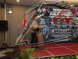 Kabid Humas Polda Jatim Tutup Pelatihan Public Speaking, Tekankan Komunikasi Jujur dan Transparan
