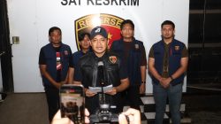 Satreskrim Polres Pelabuhan Tanjungerak Hadiahi Timah Panas Pelaku Jambret yang Sasar Wisatawan di Surabaya