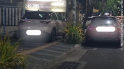 Mobil Parkir Di Atas Trotoar Di Sepanjang Jalan Kusuma Bangsa, Pemkot Diminta Tindak Tegas