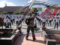 Bentuk Karakter dan Jiwa Nasionalisme, Ratusan Siswa SMKN 1 Bulukerto Digembleng TNI