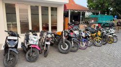 Unit Reskrim Polsek Gununganyar Tindak Lanjuti Aduan Masyarakat, Amankan Pengangkutan Motor Illegal
