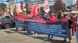 KASBI Jatim Gelar Aksi di Grahadi dan DPRD, Desak Pengesahan UU Pelindungan Ketenagakerjaan yang Pro Buruh