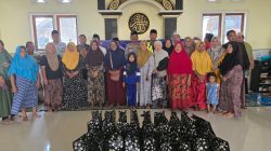 Bukan Cuma Atur Lalu Lintas, Satlantas Polres Bangkalan Hadir Berbagi di Jum’at Berkah