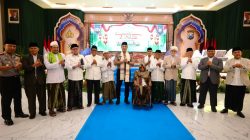 Kapolri Ajak Perkuat Sinergi Jaga Kamtibmas, Silaturahmi dengan Ulama se-Jatim