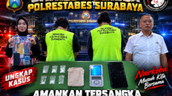 Lima Poket Sabu Ditemukan di Bawah Kursi, Dua Pria di Peneleh Berurusan Dengan Satresnarkoba Polrestabes Surabaya